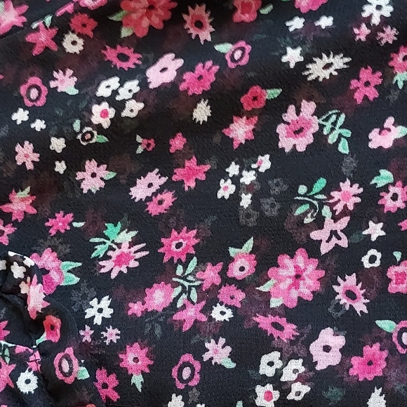 Route 66 Mid-Sleeve Floral Blouse - Picture 9 of 10